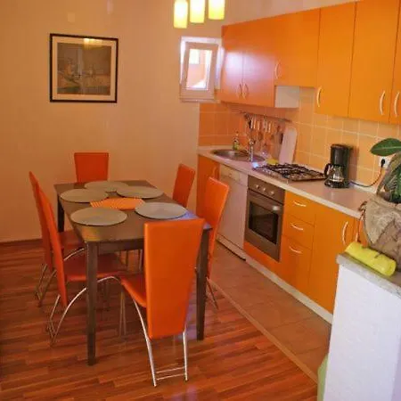 Cozy Ernesto*good Location*rovinj * روفينج